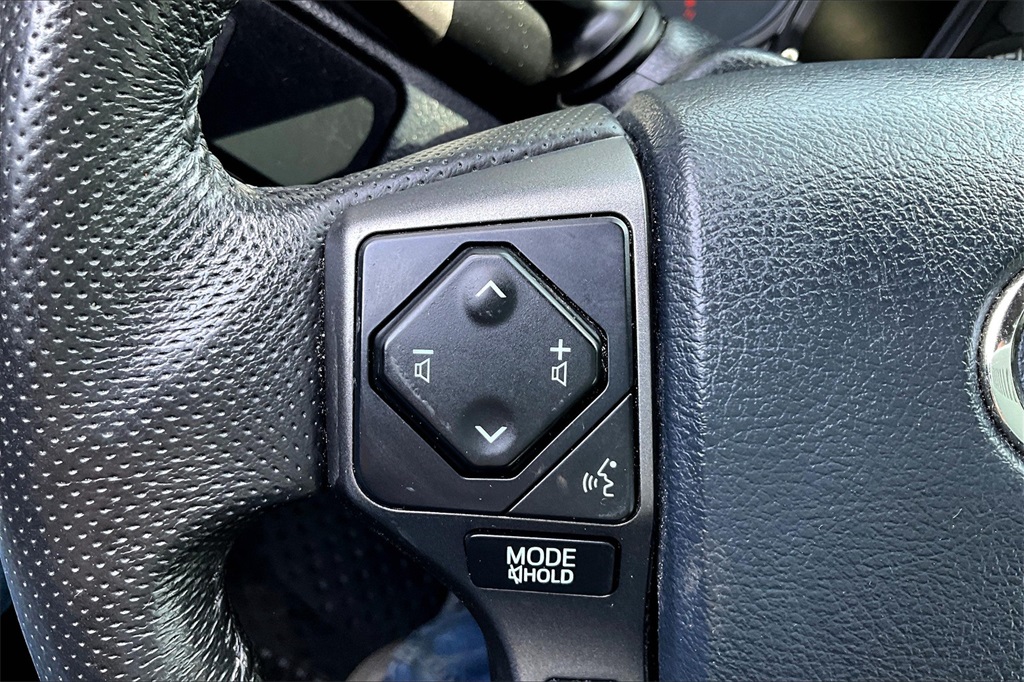 2020 Toyota Tacoma TRD Sport - Photo 23