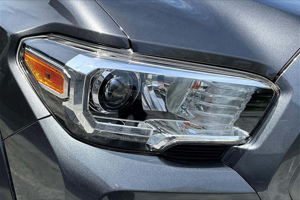2020 Toyota Tacoma TRD Sport - Photo 34