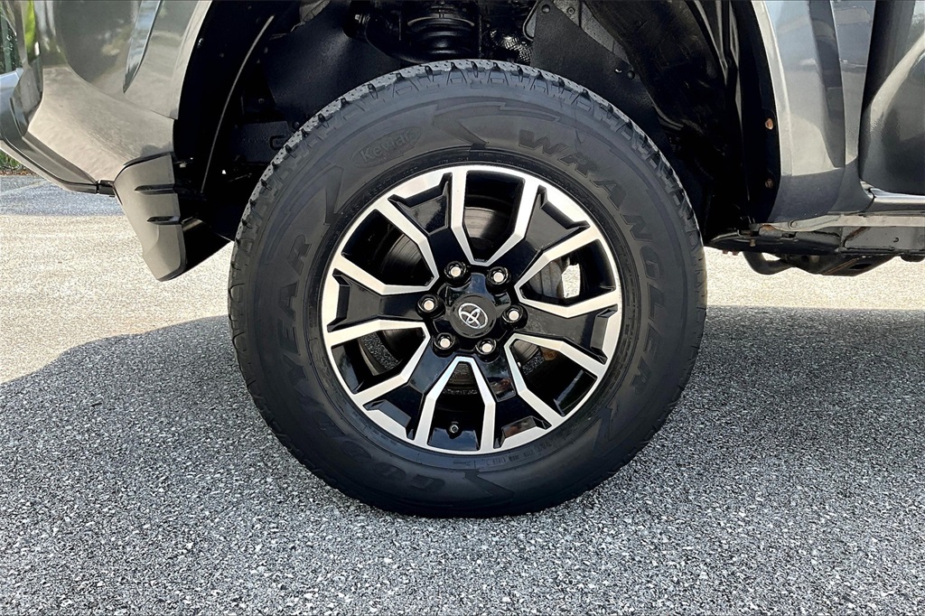 2020 Toyota Tacoma TRD Sport - Photo 7