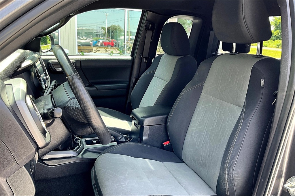 2020 Toyota Tacoma TRD Sport - Photo 10