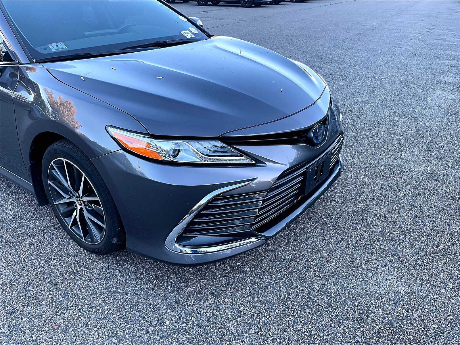 2022 Toyota Camry Hybrid XLE - Photo 5