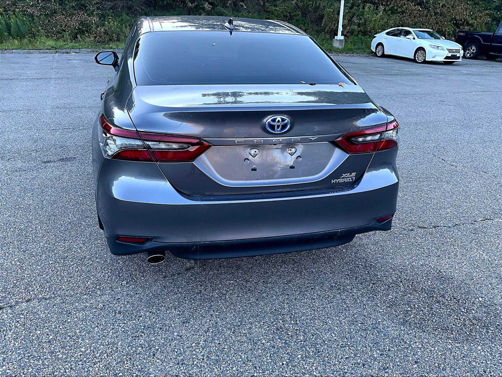 2022 Toyota Camry Hybrid XLE - Photo 7