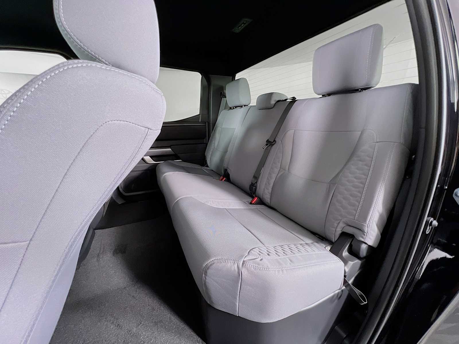 2025 Toyota Tundra SR5 - Photo 13