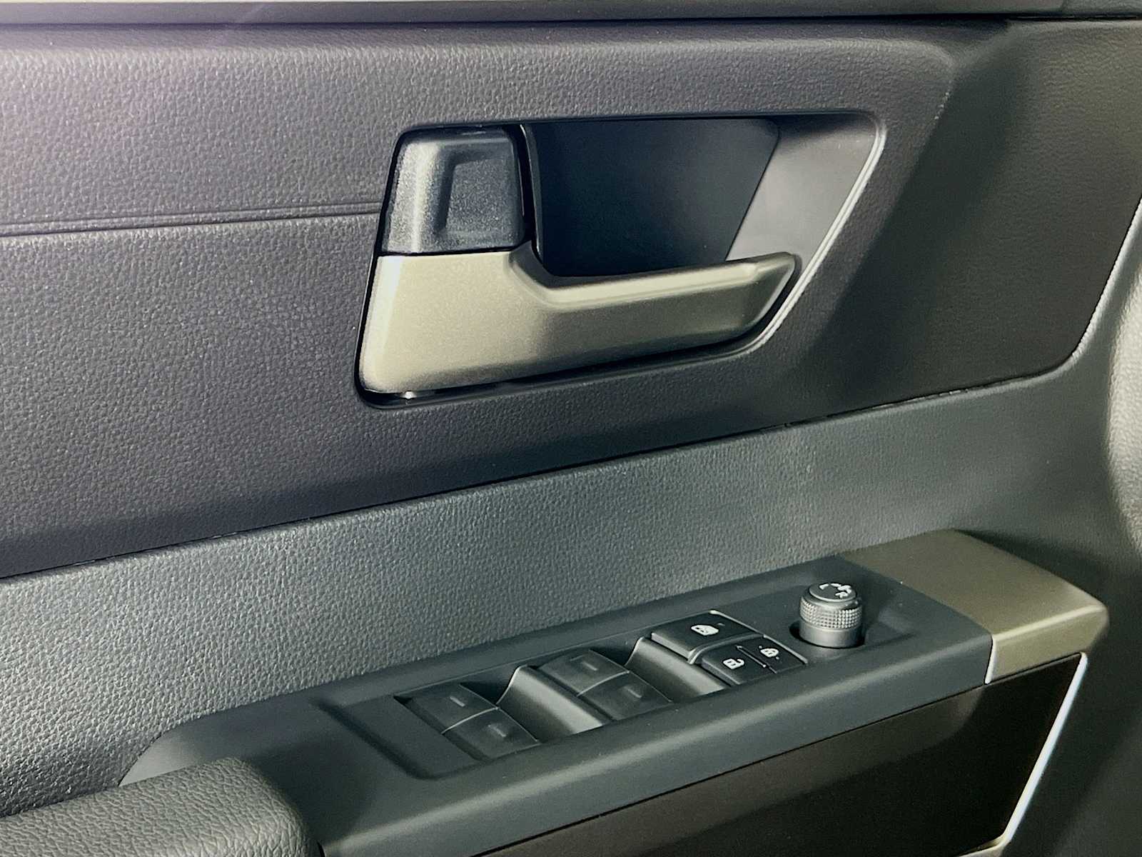2025 Toyota Tundra SR5 - Photo 16