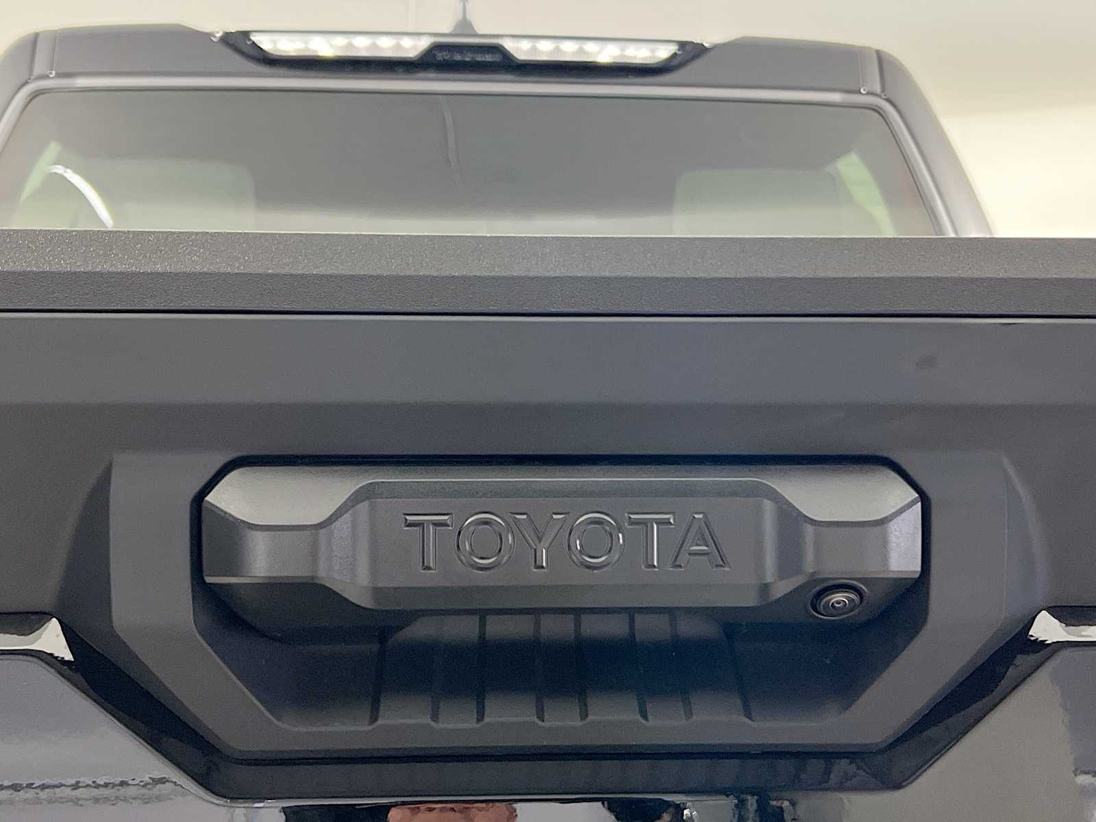 2025 Toyota Tundra SR5 - Photo 18