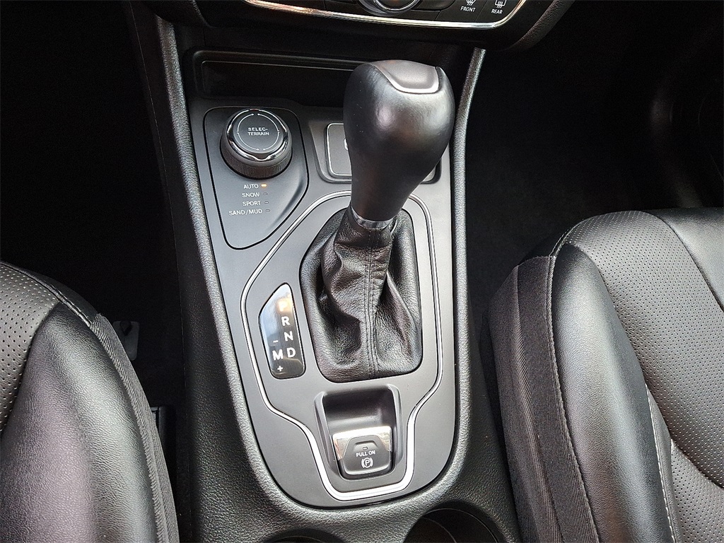 2022 Jeep Cherokee Latitude Lux - Photo 15