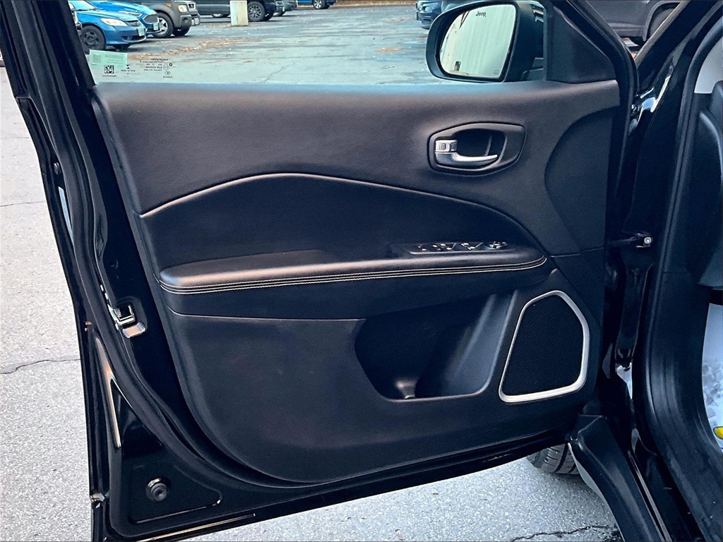 2019 Jeep Compass Latitude - Photo 9