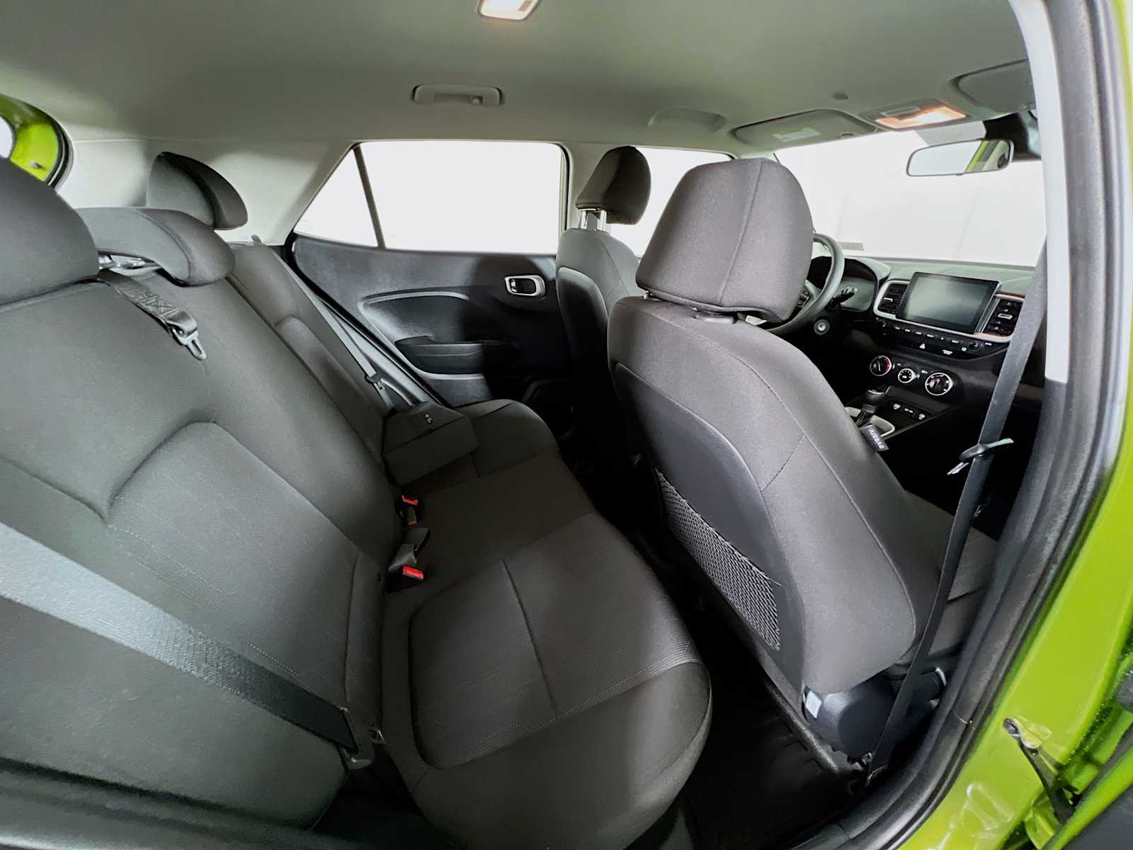2024 Hyundai Venue SE - Photo 25