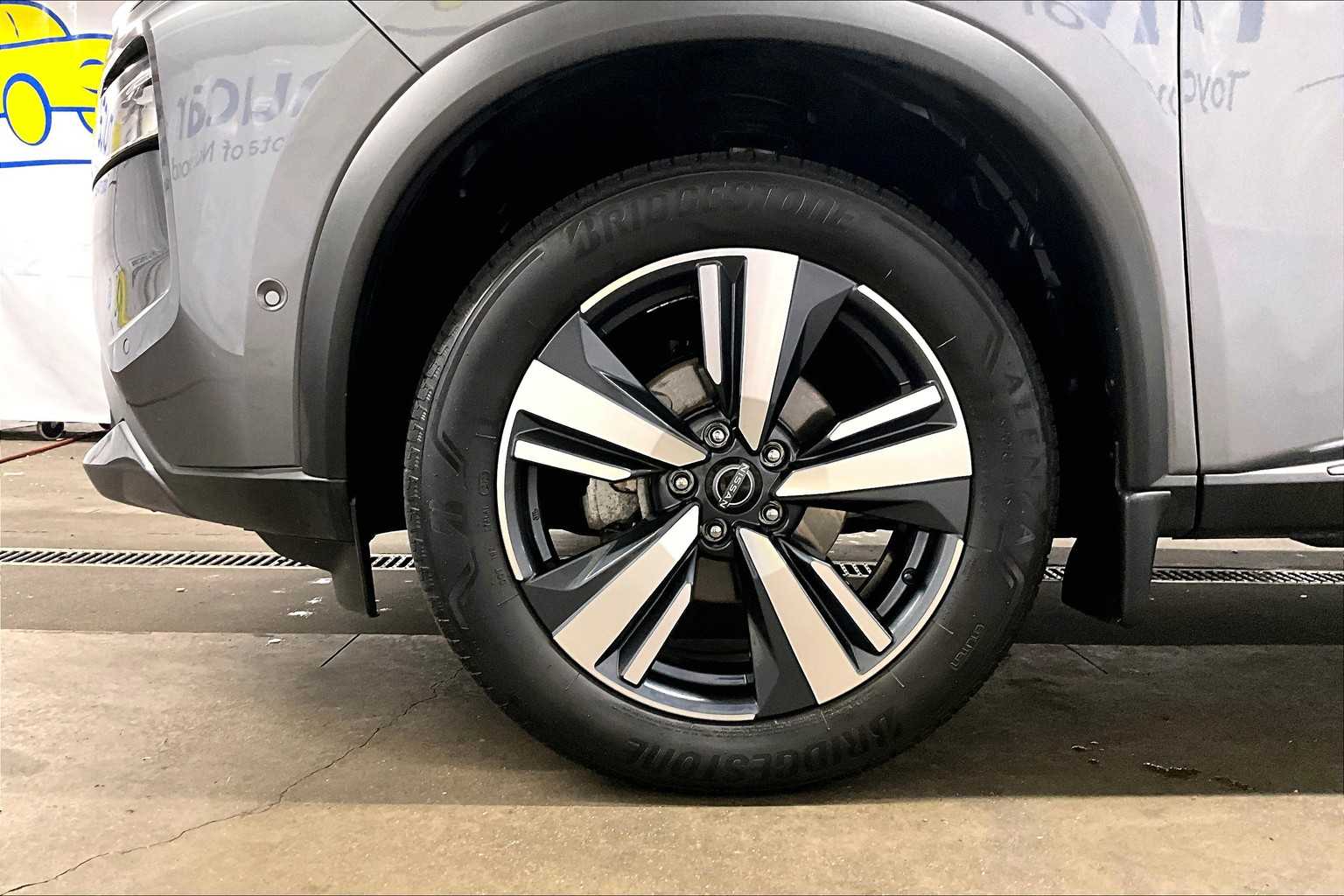 2023 Nissan Rogue SL - Photo 7