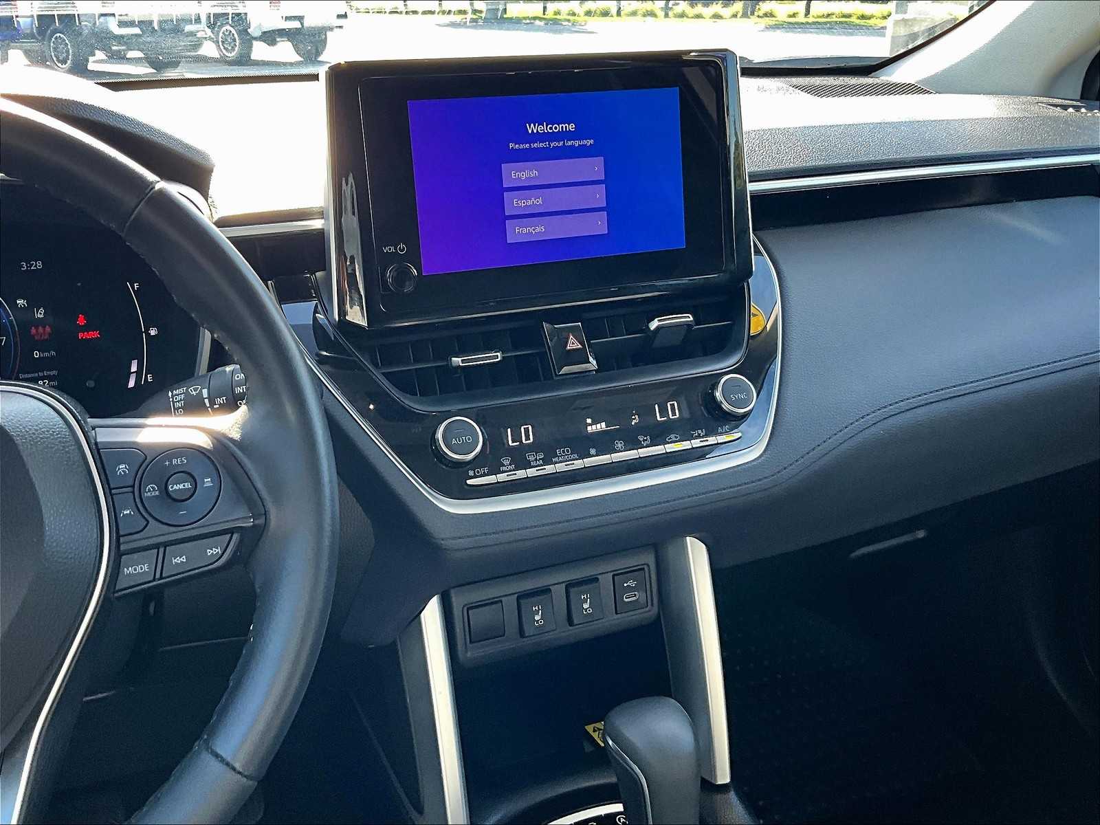 2023 Toyota Corolla Cross XLE - Photo 18