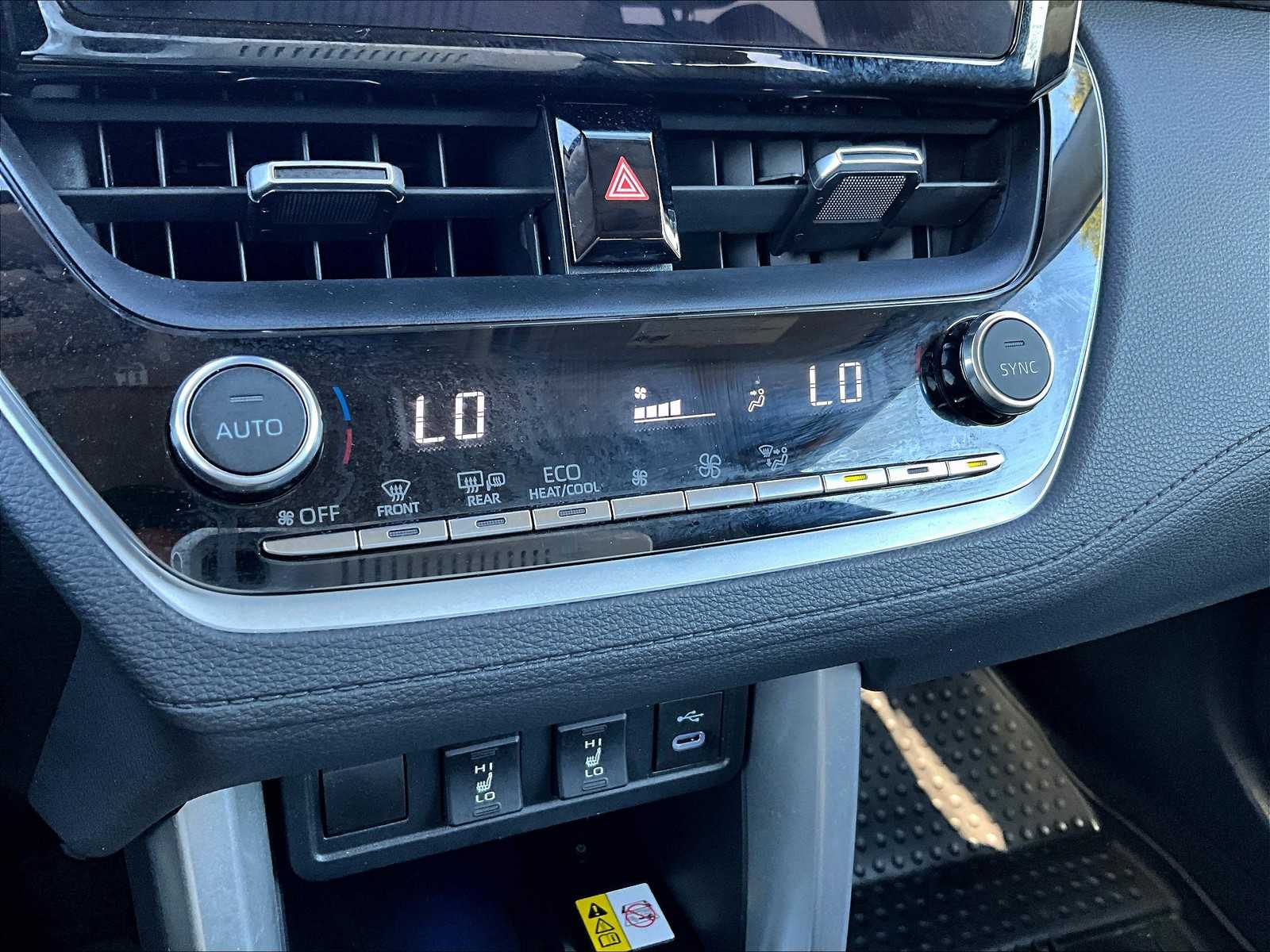 2023 Toyota Corolla Cross XLE - Photo 26