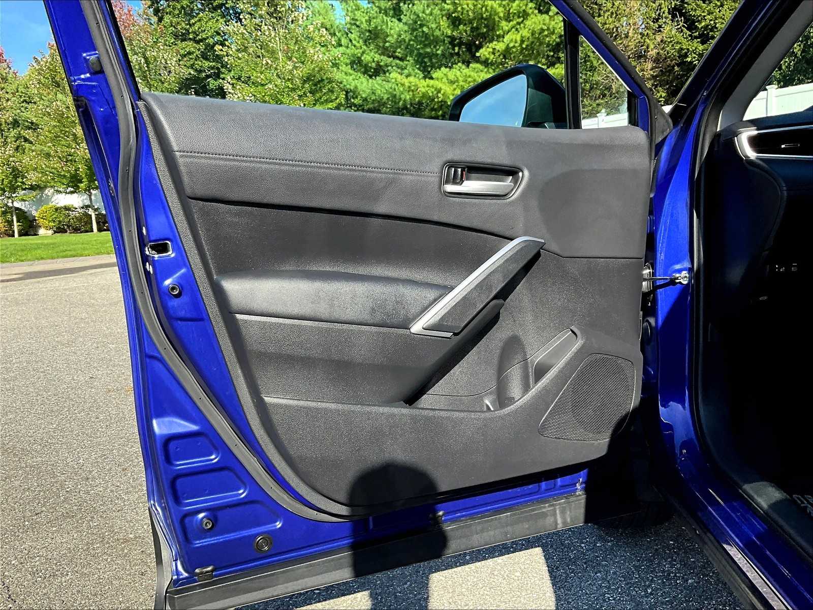 2023 Toyota Corolla Cross XLE - Photo 9