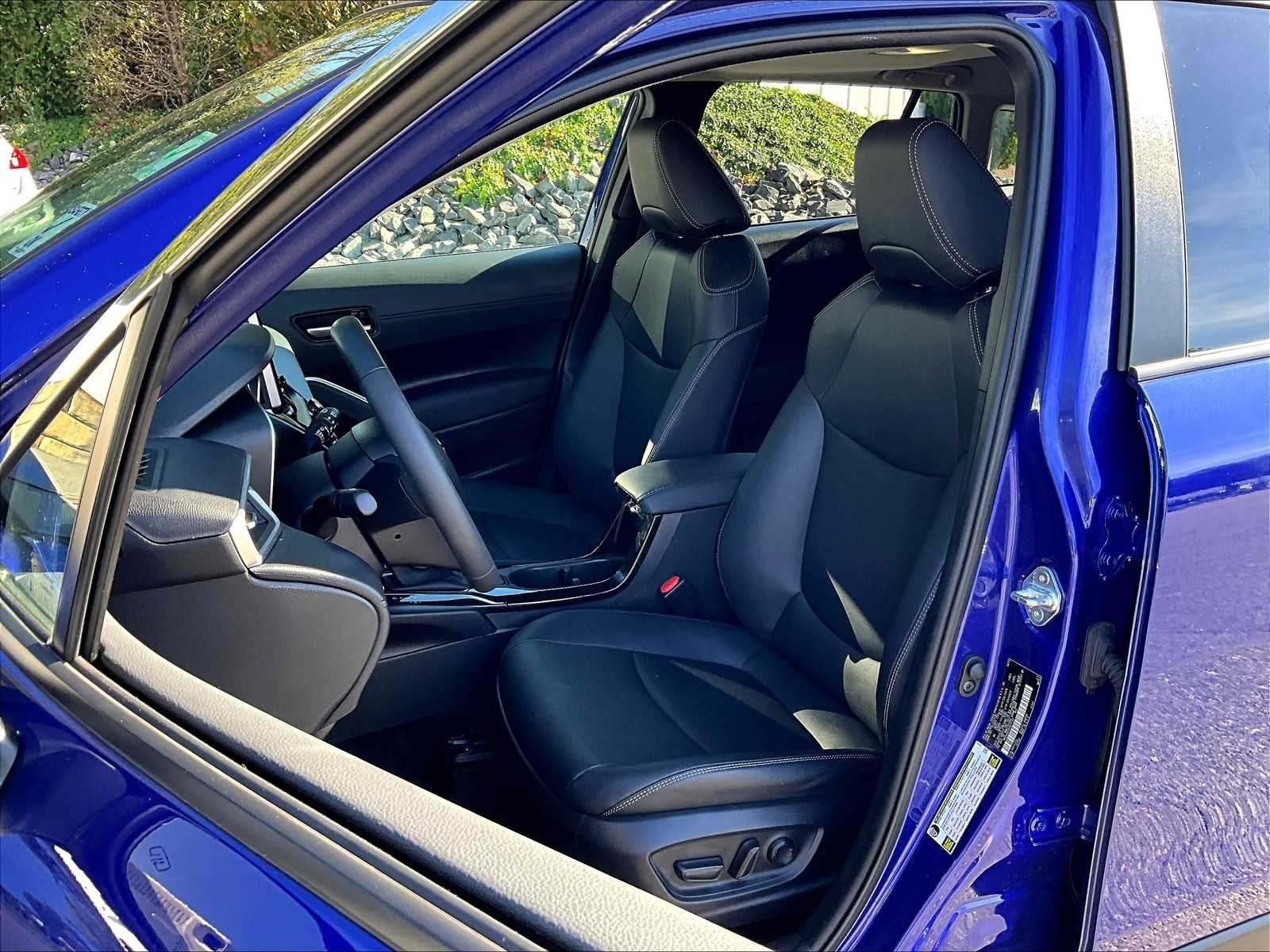 2023 Toyota Corolla Cross XLE - Photo 10