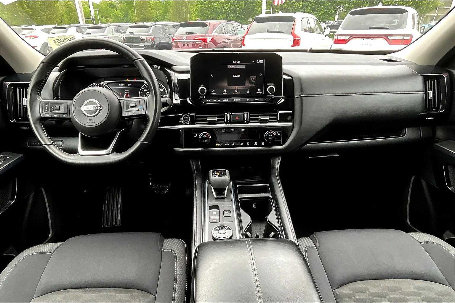 2024 Nissan Pathfinder SV - Photo 22