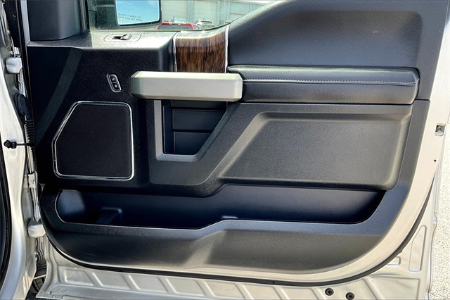 2018 Ford F-150 Lariat - Photo 12