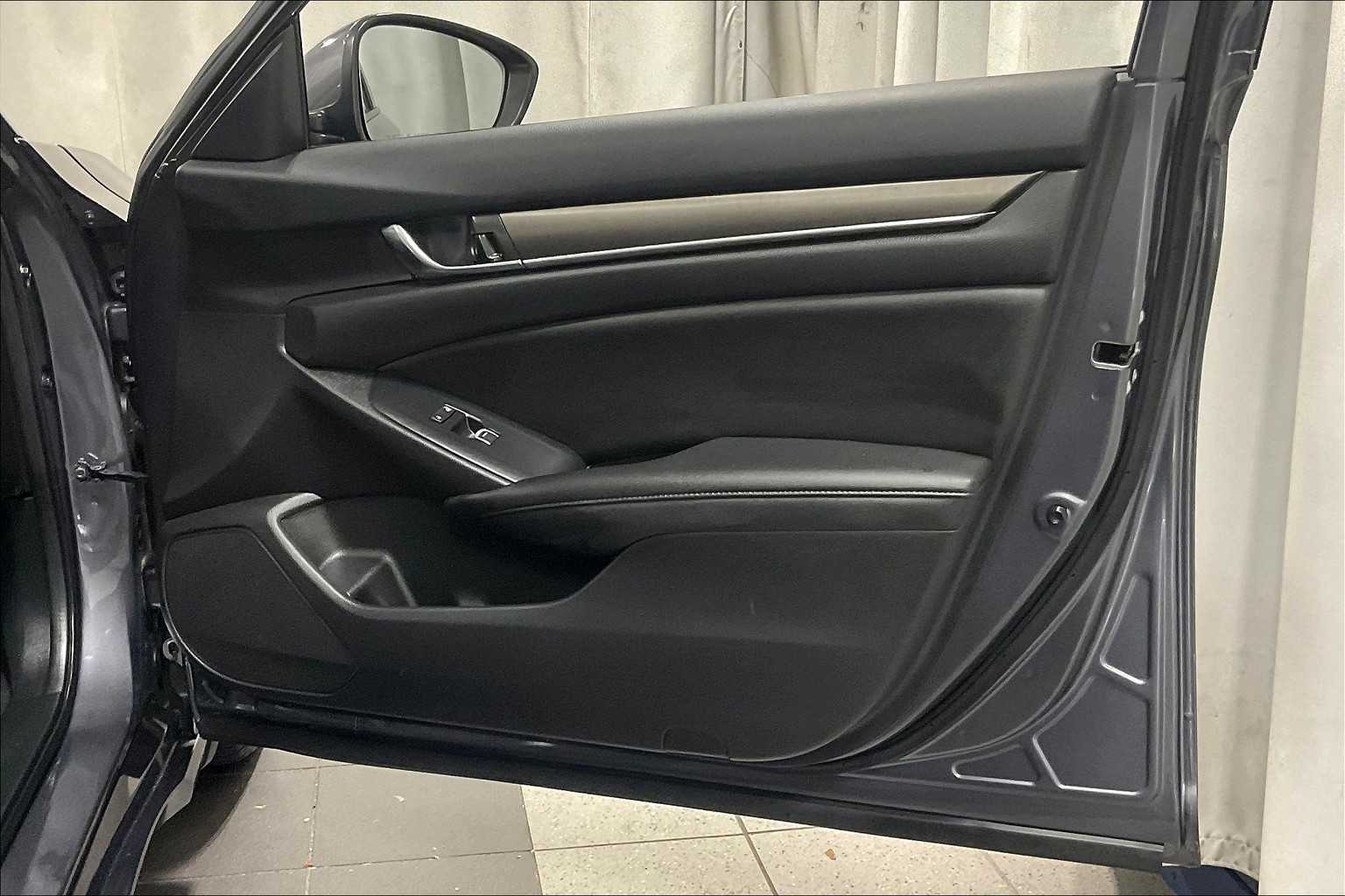 2020 Honda Accord LX - Photo 12
