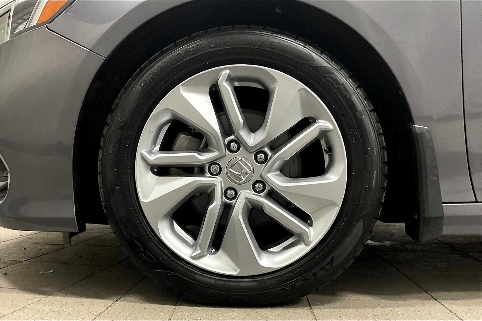 2020 Honda Accord LX - Photo 7