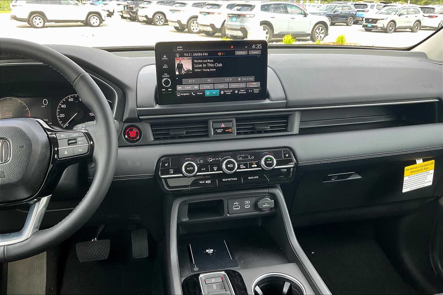2025 Honda Pilot Touring+ - Photo 13