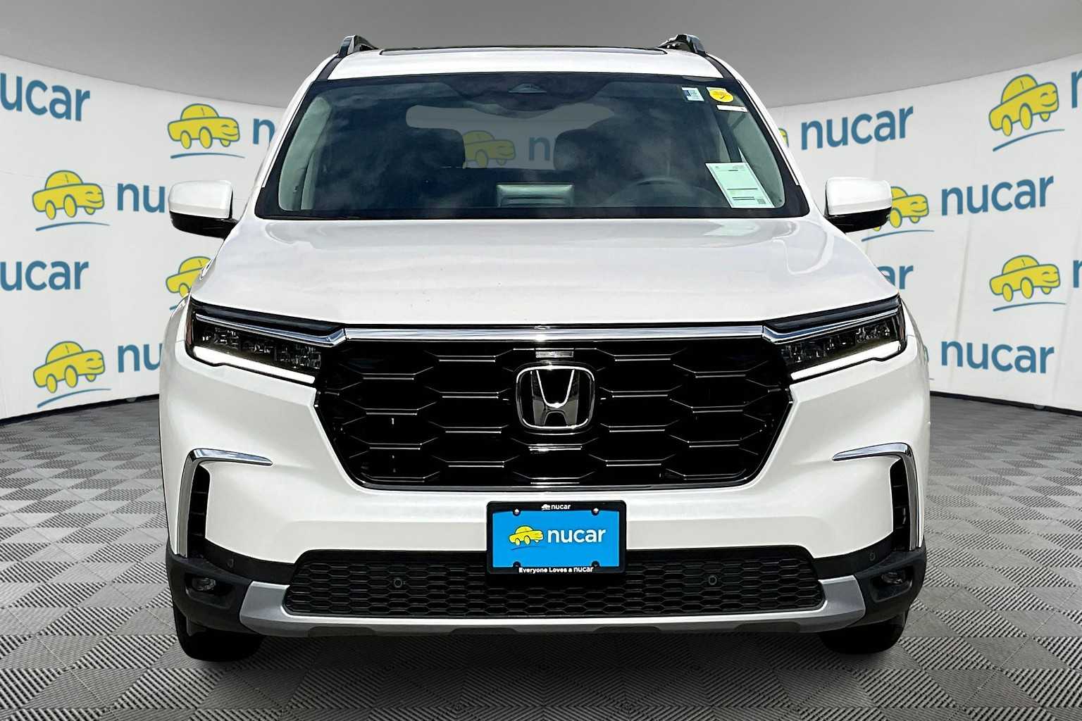 2025 Honda Pilot Touring+ - Photo 3