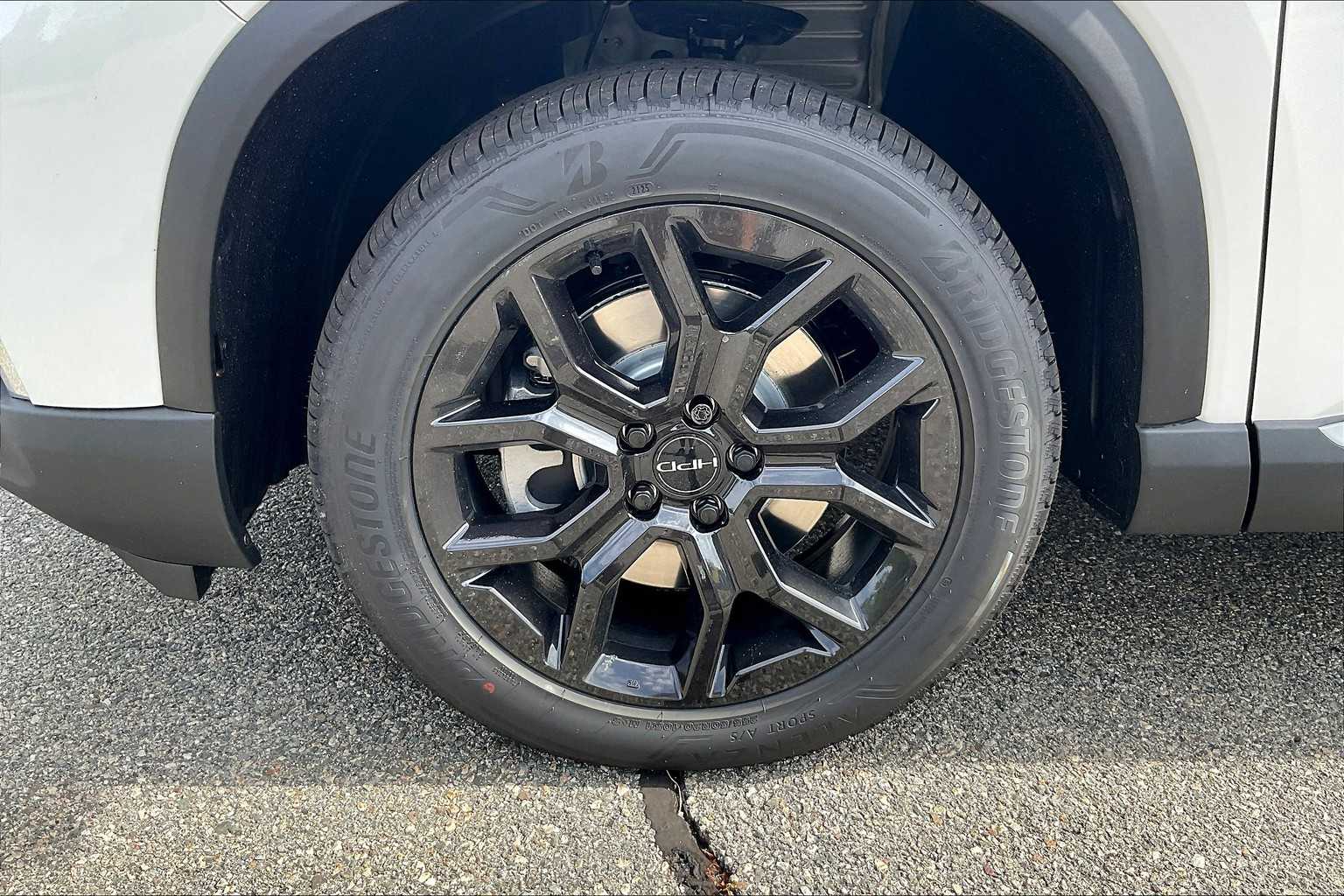 2025 Honda Pilot Touring+ - Photo 8