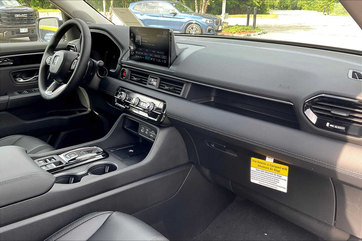 2025 Honda Pilot Touring+ - Photo 10