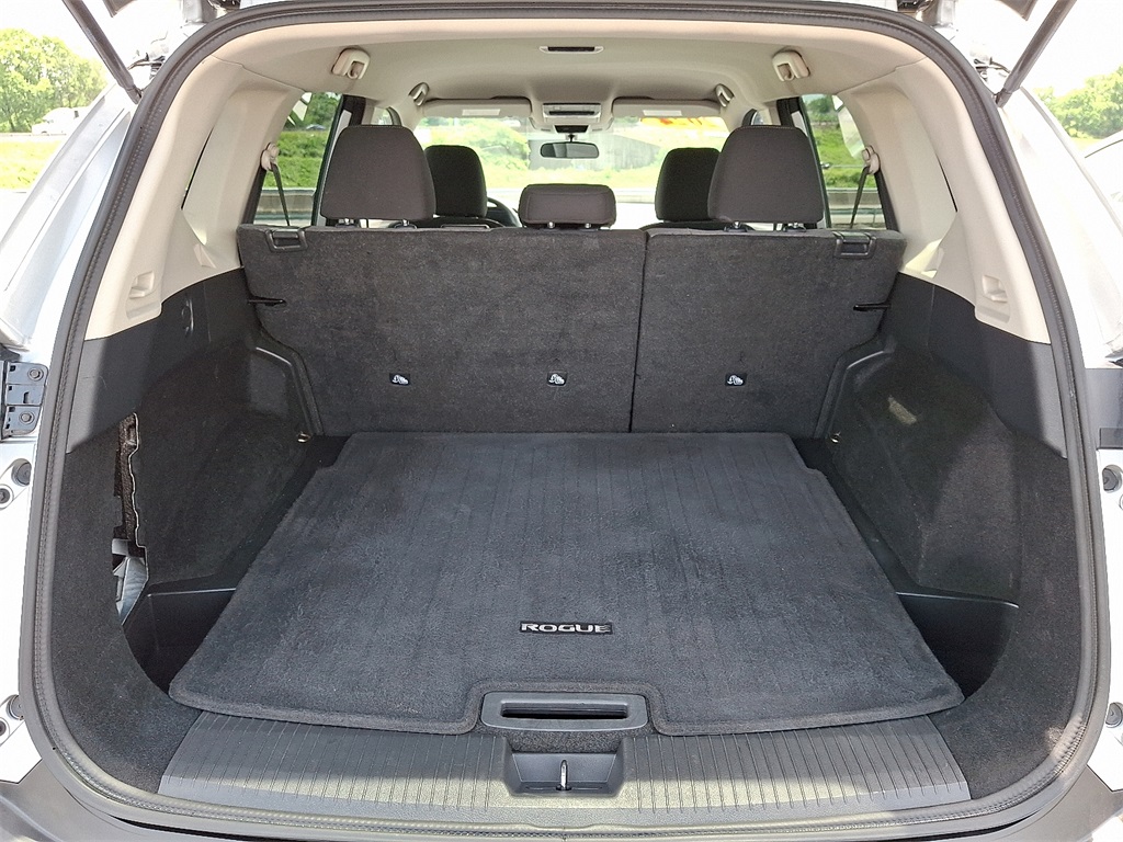 2021 Nissan Rogue SV - Photo 28