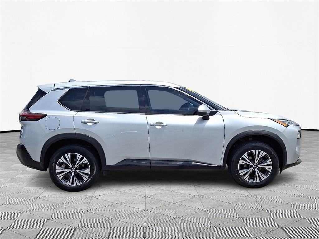 2021 Nissan Rogue SV - Photo 7