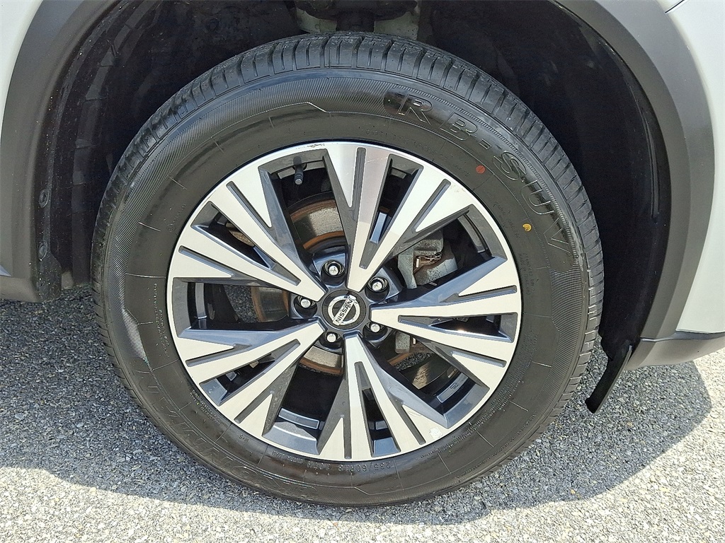 2021 Nissan Rogue SV - Photo 8