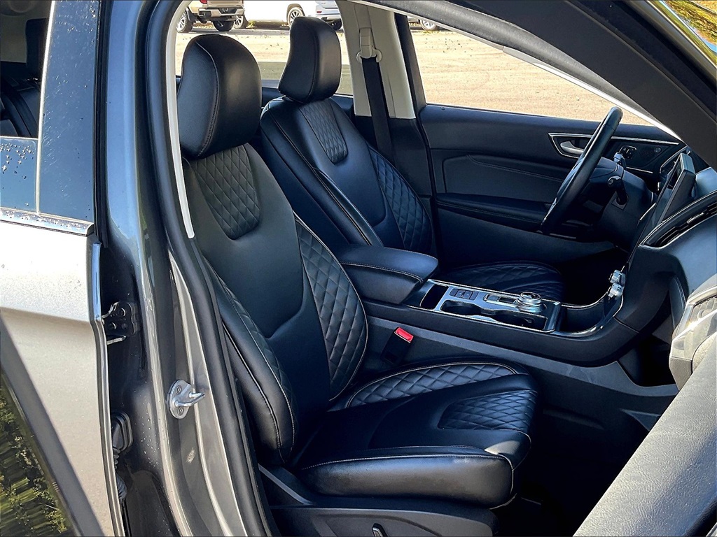 2023 Ford Edge Titanium - Photo 11