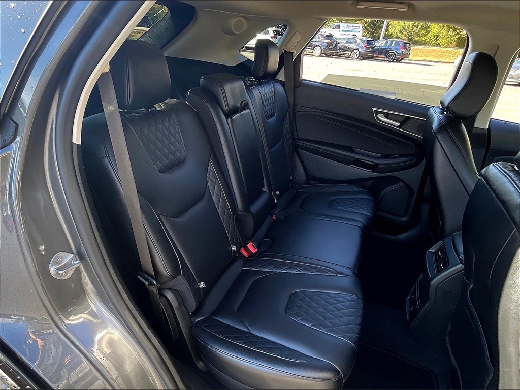 2023 Ford Edge Titanium - Photo 18