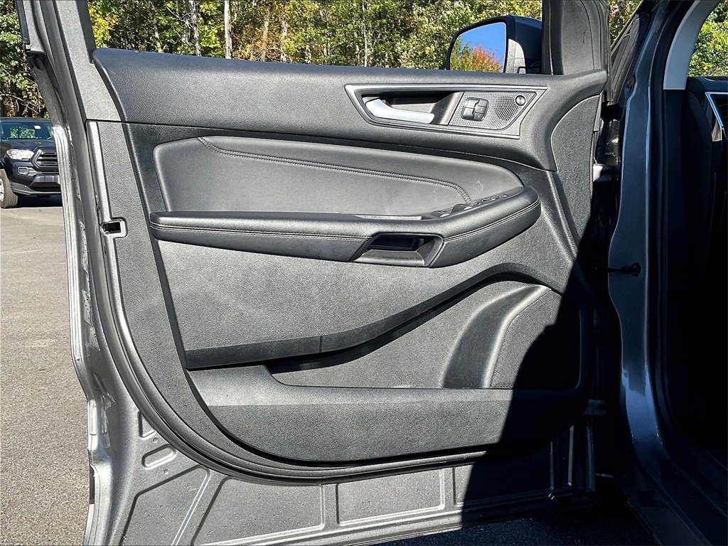 2023 Ford Edge Titanium - Photo 9