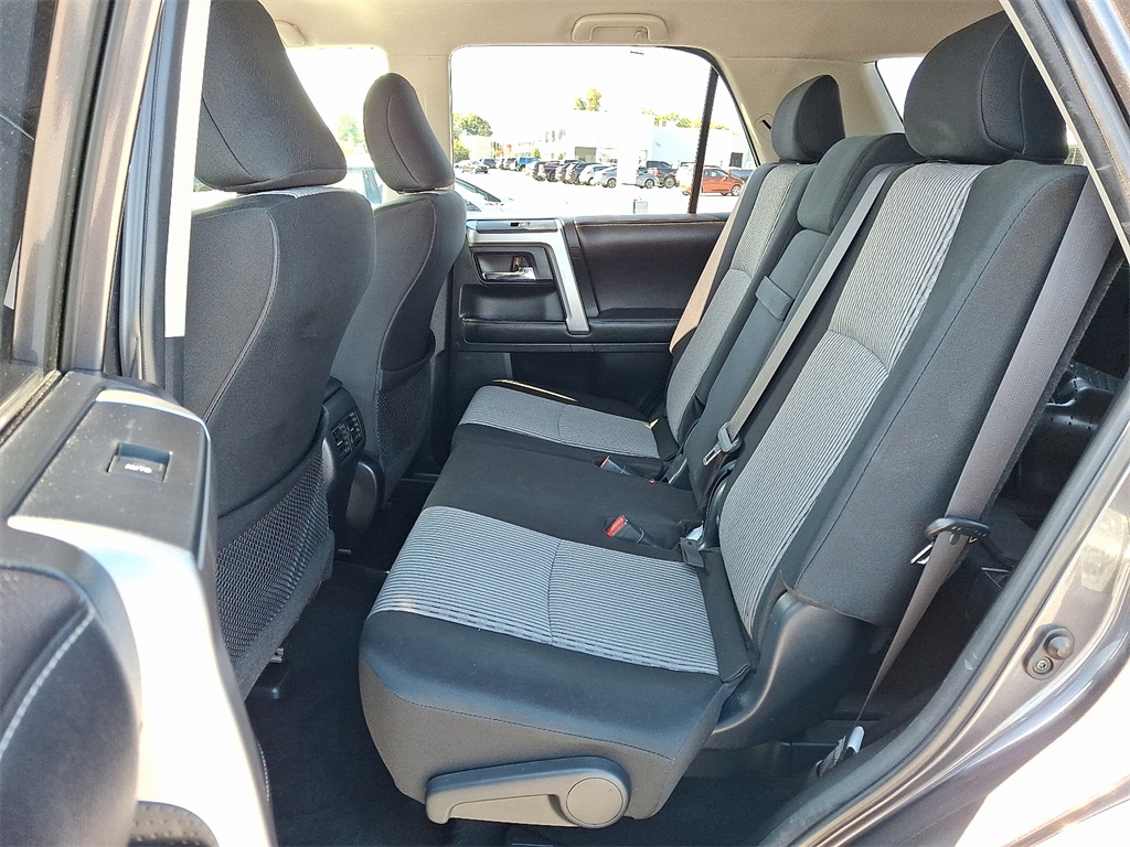 2016 Toyota 4Runner SR5 - Photo 11