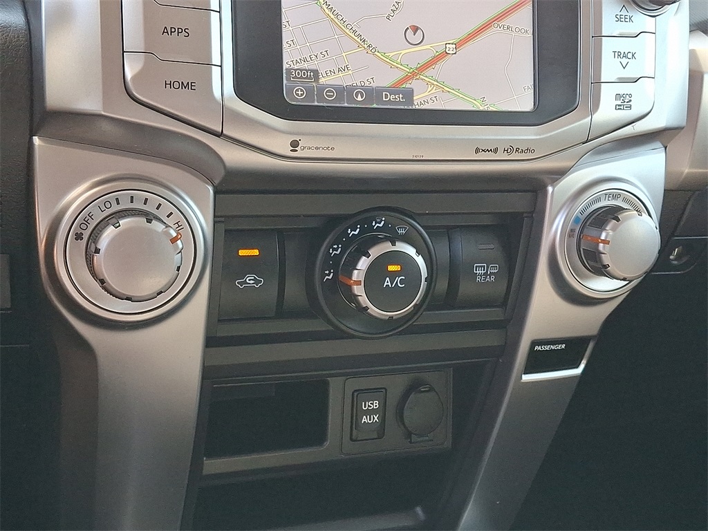 2016 Toyota 4Runner SR5 - Photo 16