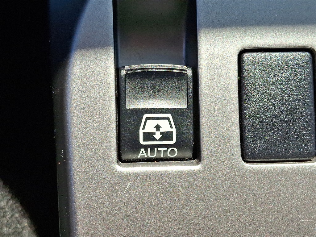 2016 Toyota 4Runner SR5 - Photo 24