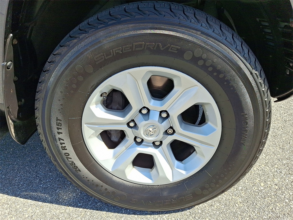 2016 Toyota 4Runner SR5 - Photo 9