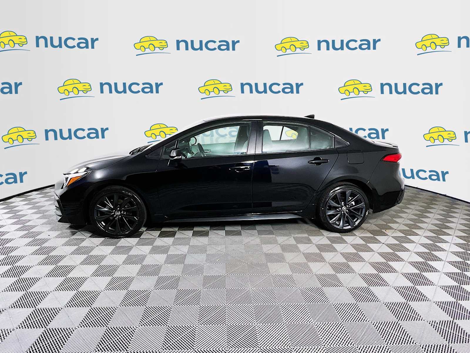 2024 Toyota Corolla SE - Photo 4