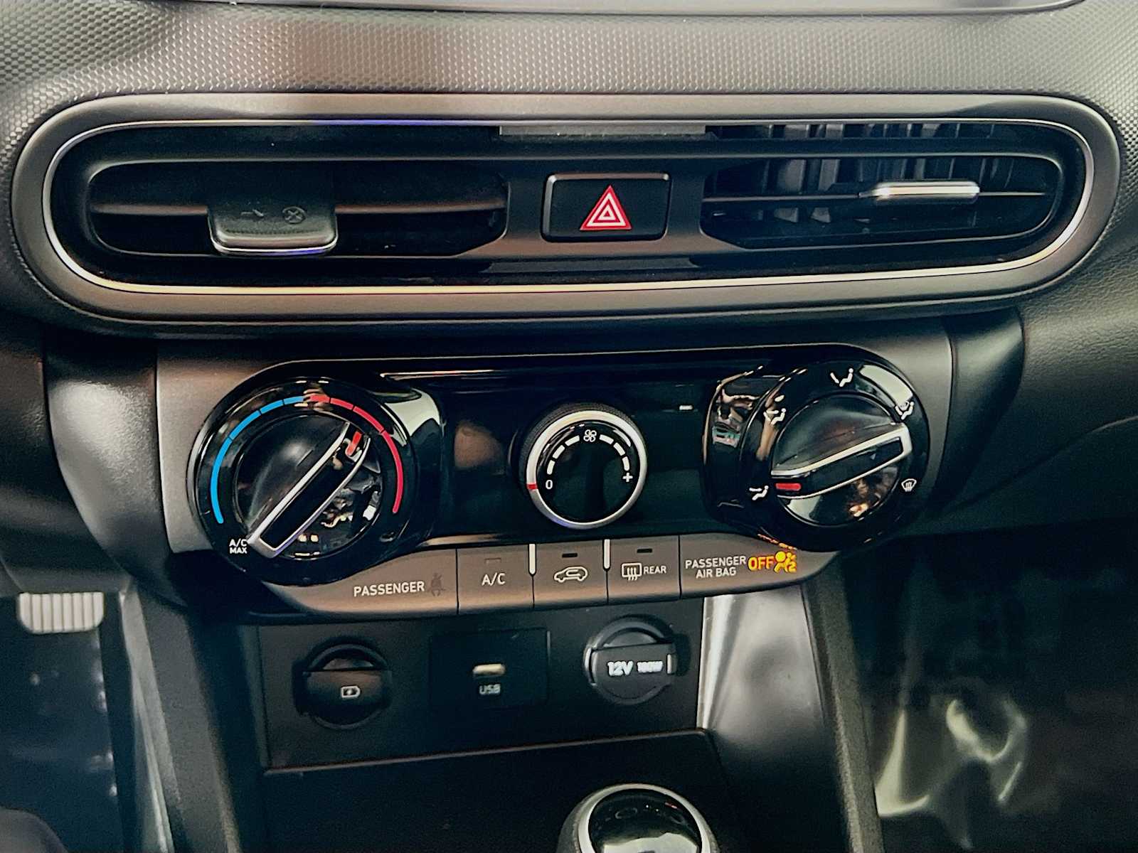 2022 Hyundai Kona SEL - Photo 15