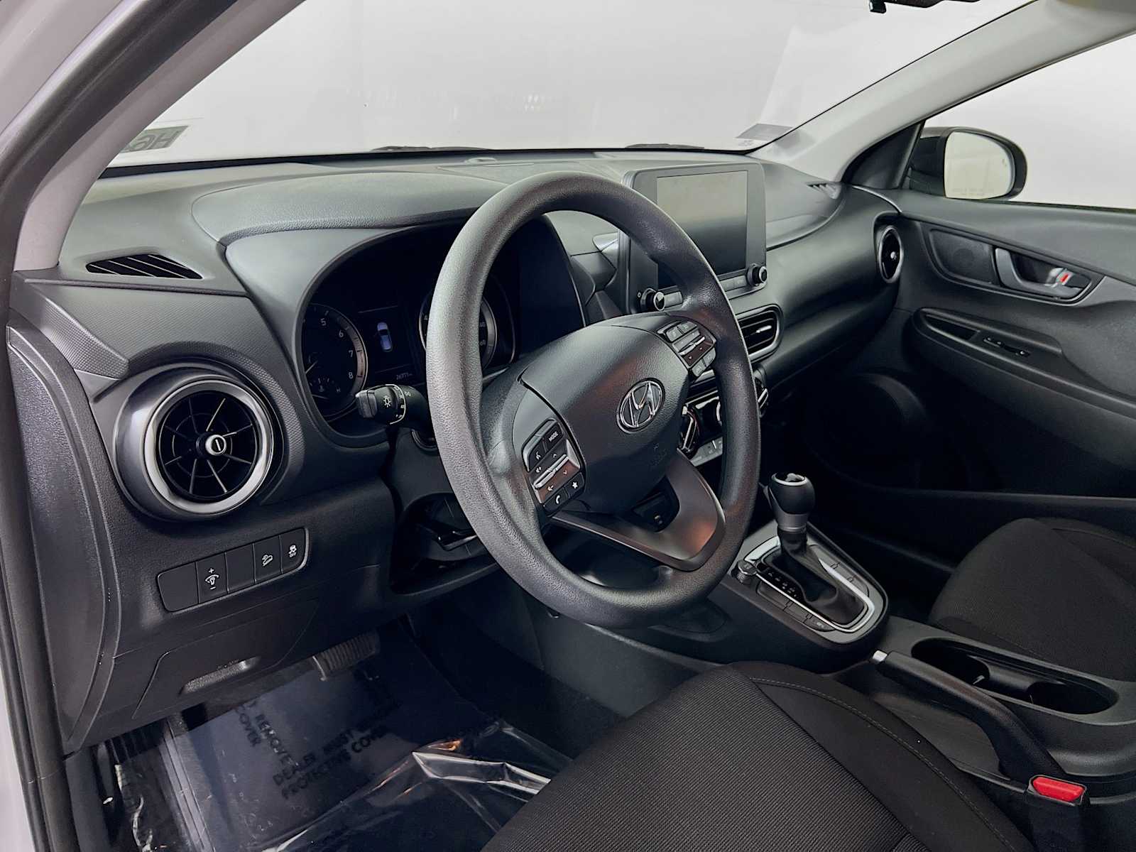 2022 Hyundai Kona SEL - Photo 9