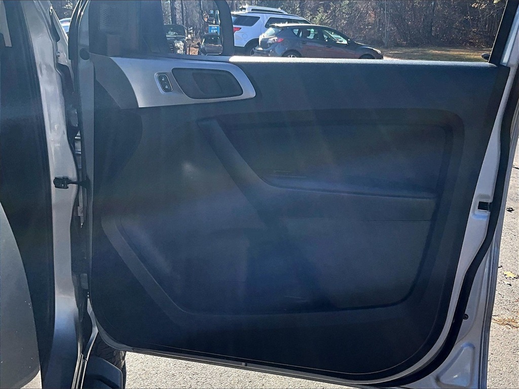 2021 Ford Ranger XL - Photo 12