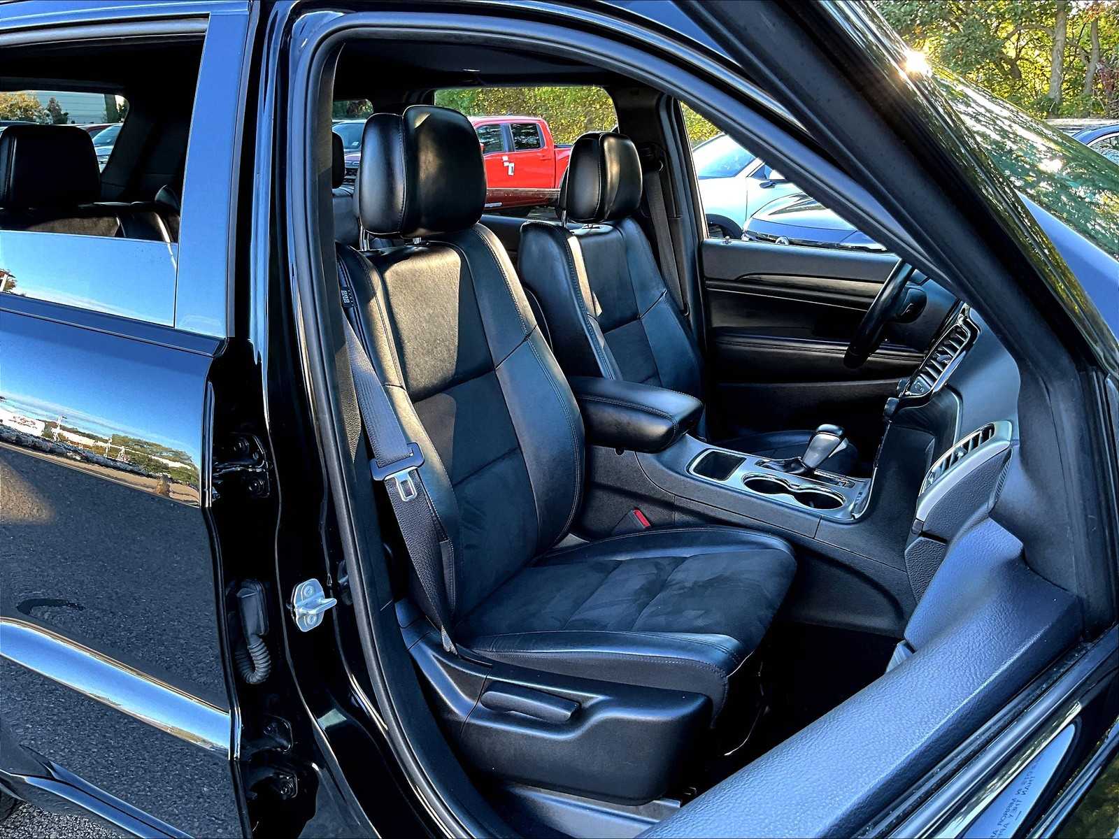 2020 Jeep Grand Cherokee Altitude - Photo 11