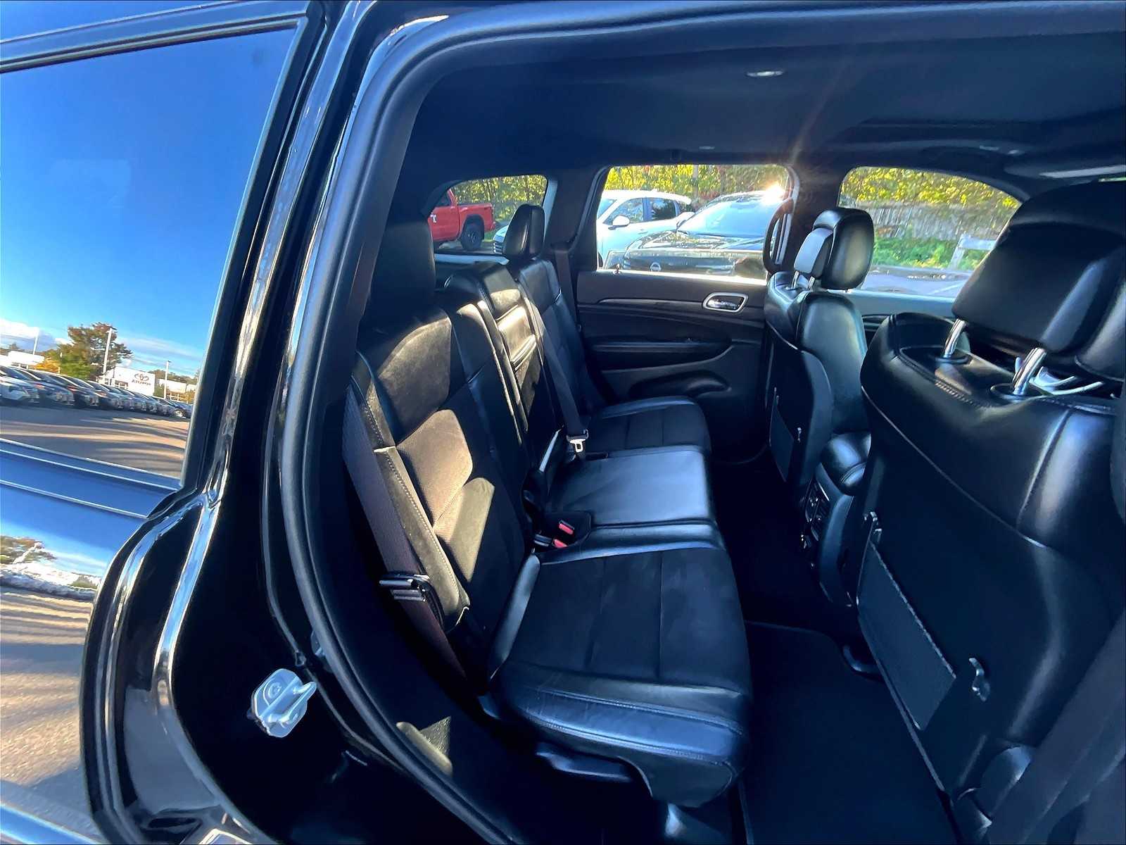 2020 Jeep Grand Cherokee Altitude - Photo 16