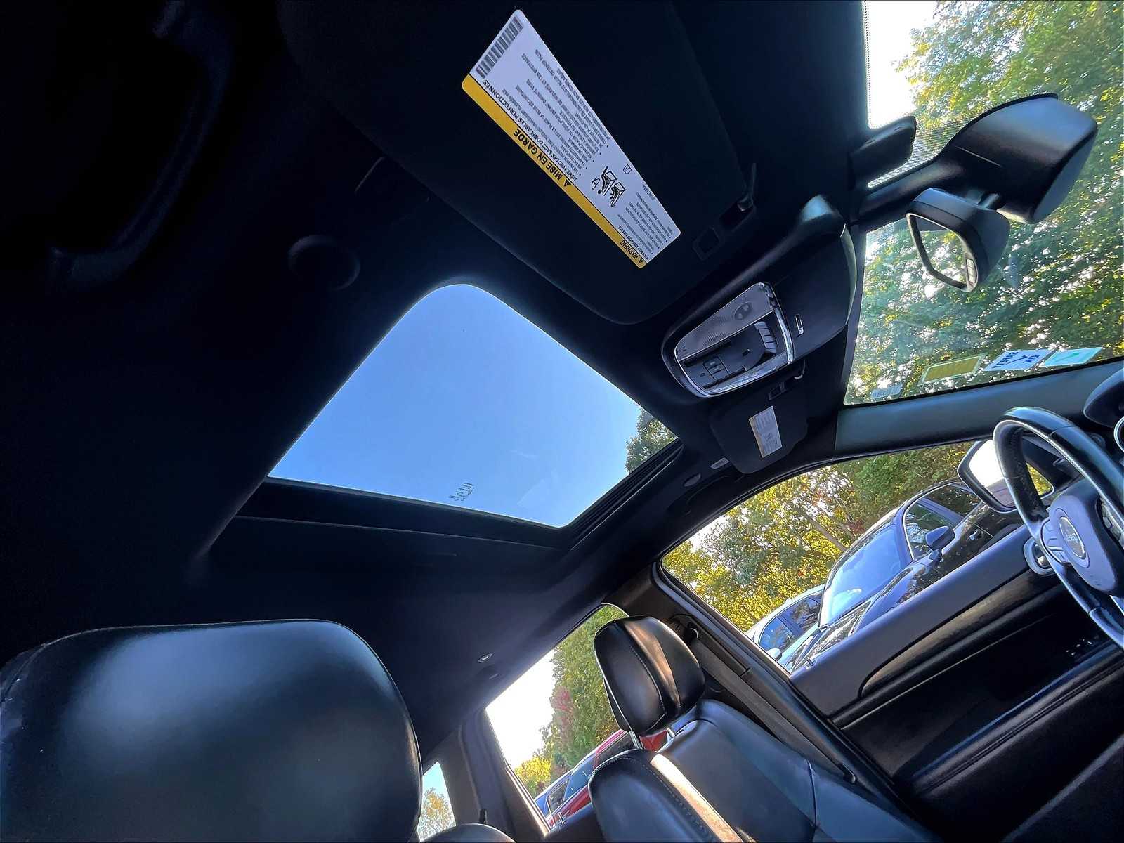 2020 Jeep Grand Cherokee Altitude - Photo 22