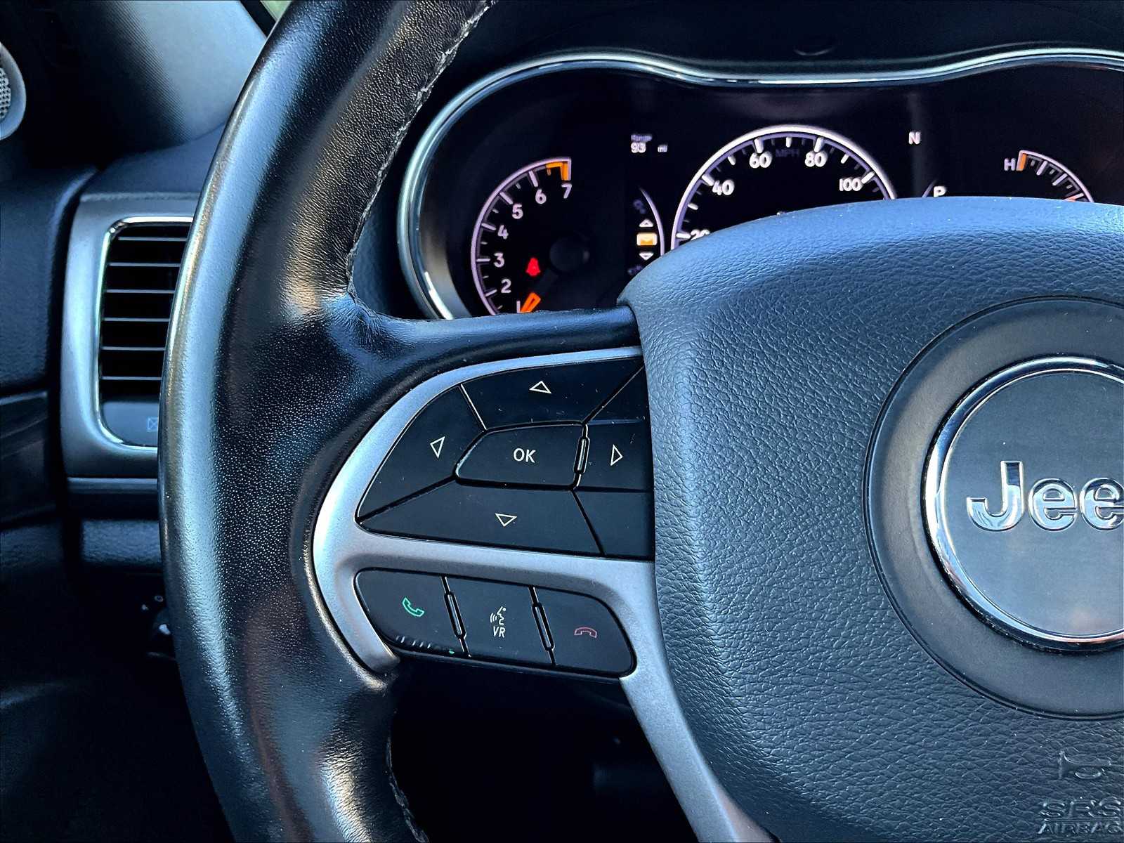 2020 Jeep Grand Cherokee Altitude - Photo 23
