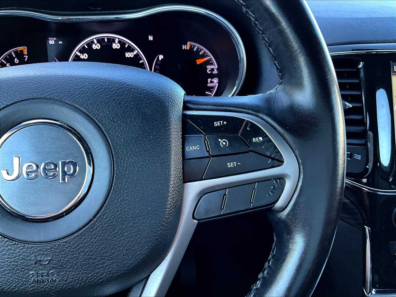 2020 Jeep Grand Cherokee Altitude - Photo 24