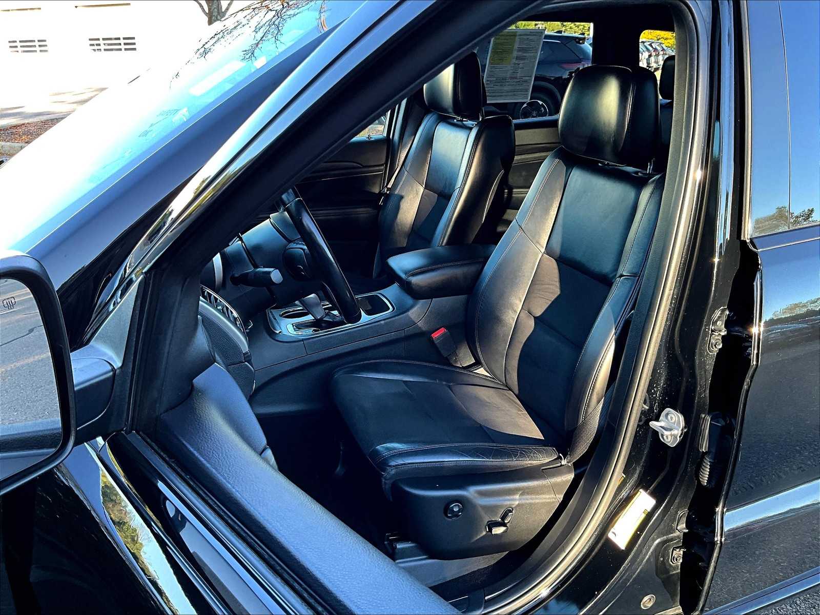 2020 Jeep Grand Cherokee Altitude - Photo 10