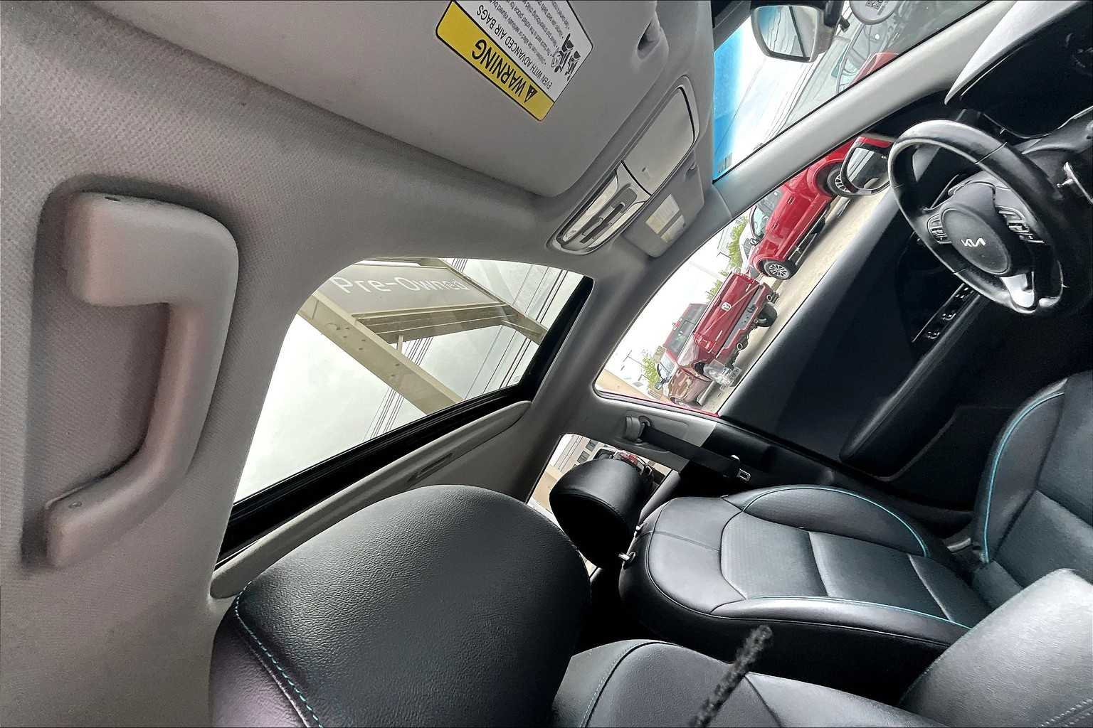 2022 Kia Niro EV EX Premium - Photo 22