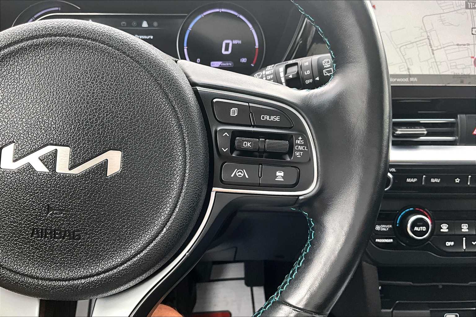 2022 Kia Niro EV EX Premium - Photo 24