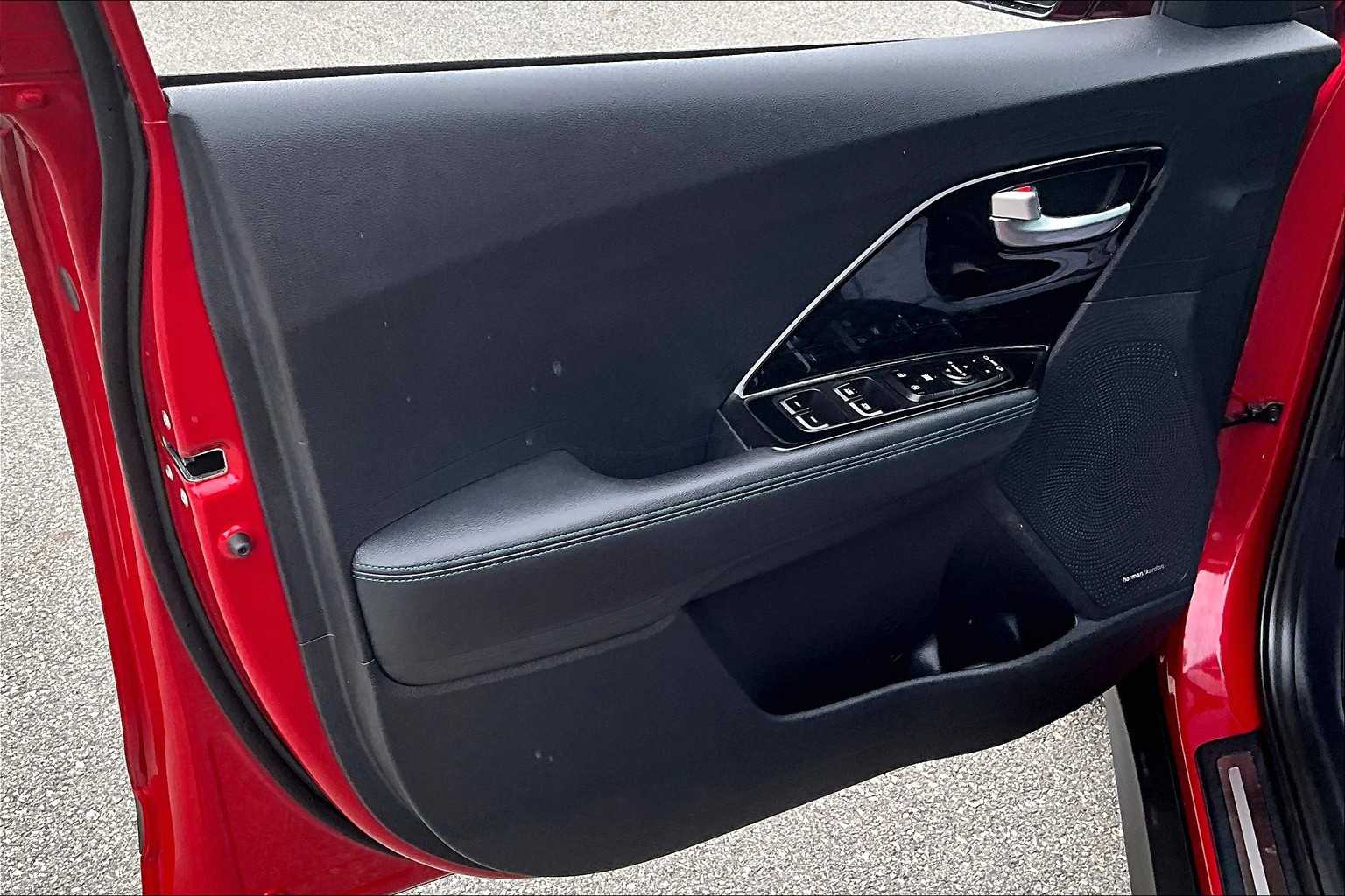 2022 Kia Niro EV EX Premium - Photo 9