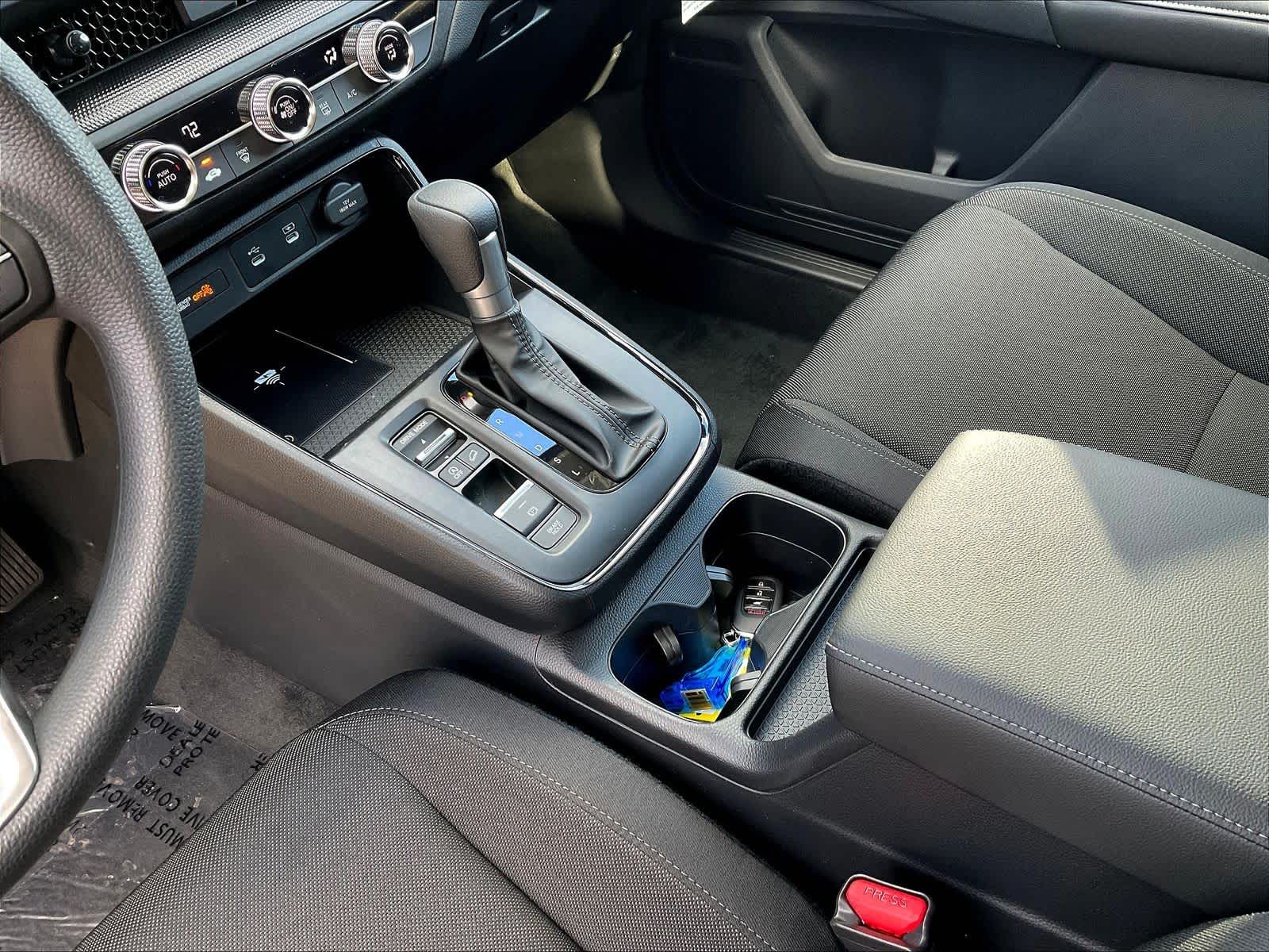 2026 Honda CR-V LX - Photo 14
