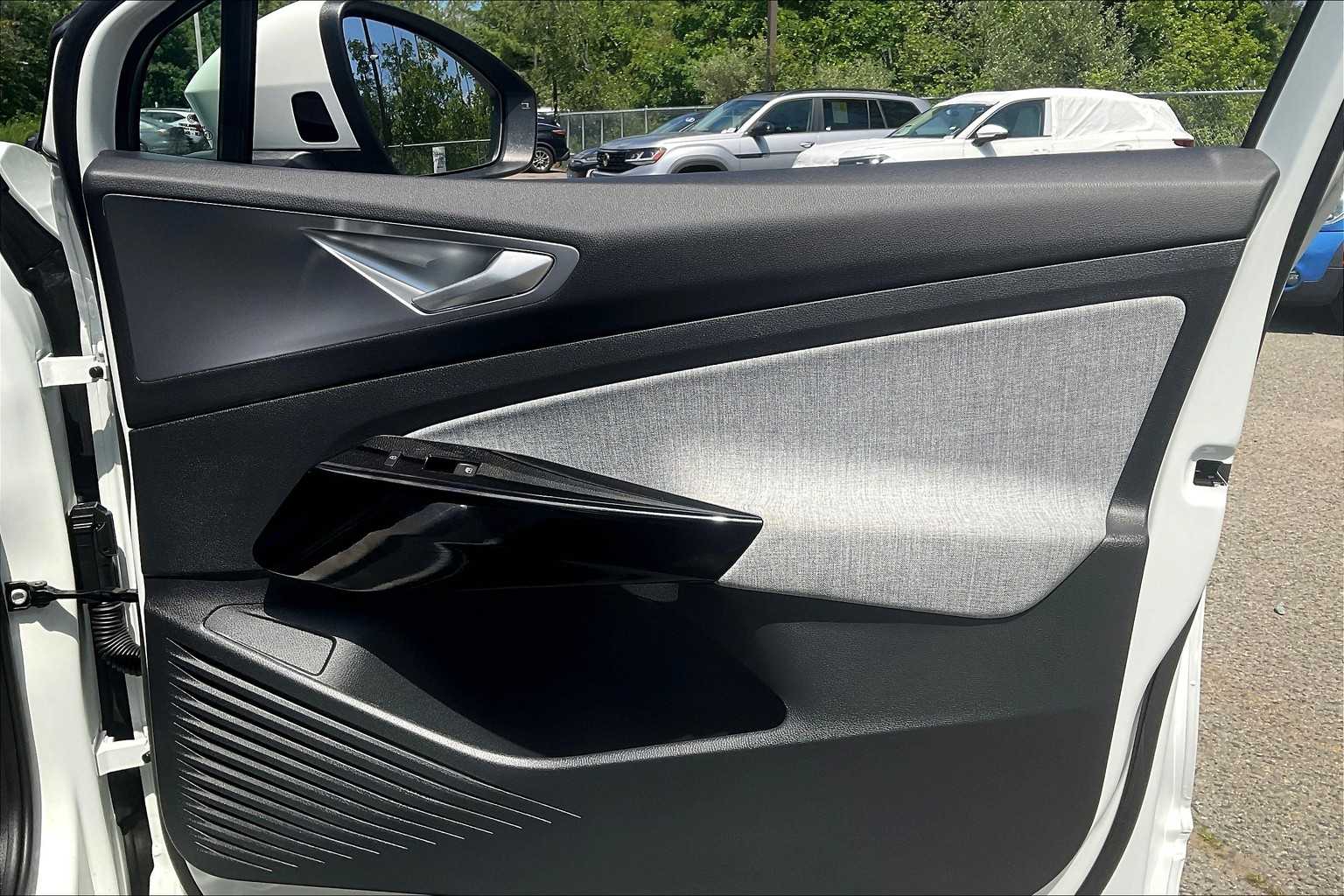 2024 Volkswagen ID.4 Standard - Photo 12
